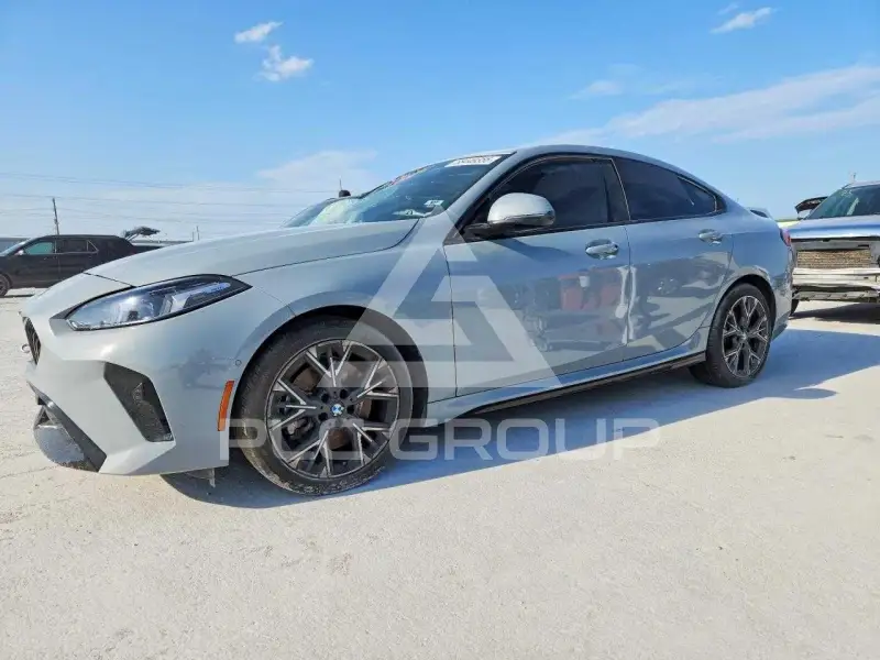 2025 BMW 228 фото