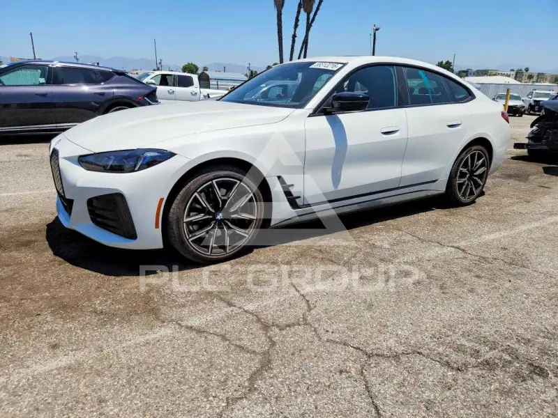 2025 BMW I4 фото