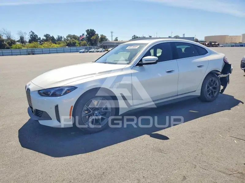 2025 BMW I4 photo