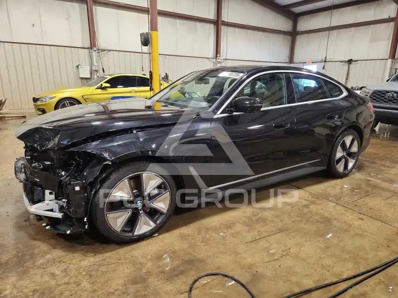 2025 BMW I4 фото
