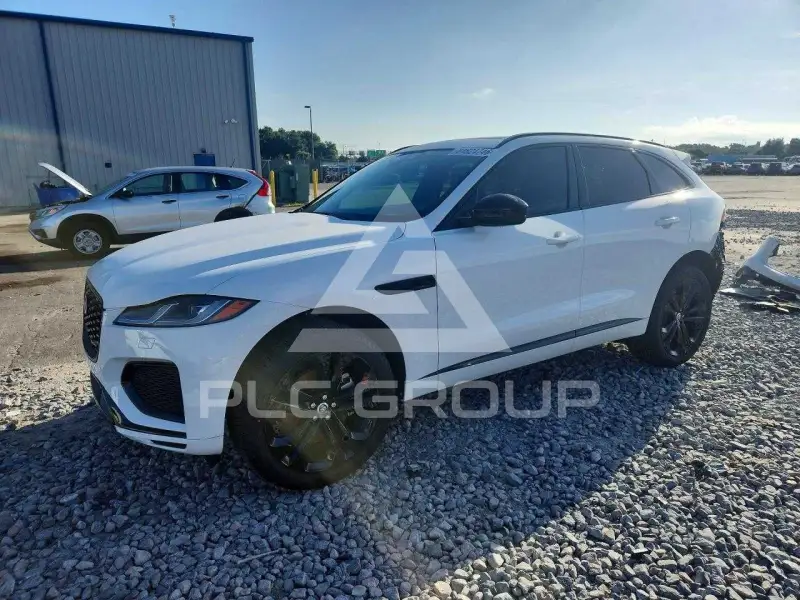 2025 Jaguar F-PACE photo