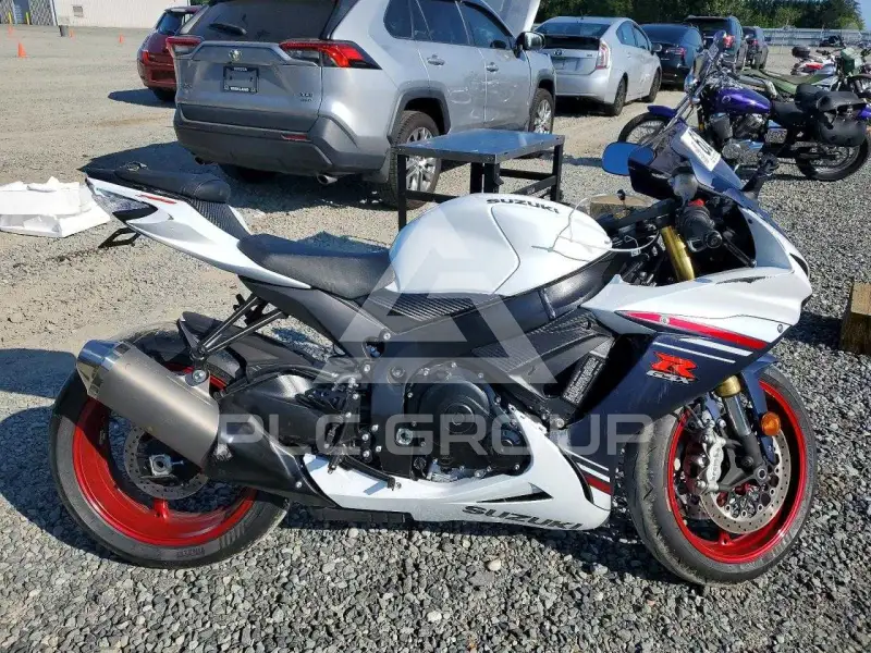 2025 Suzuki GSX-R750 фото