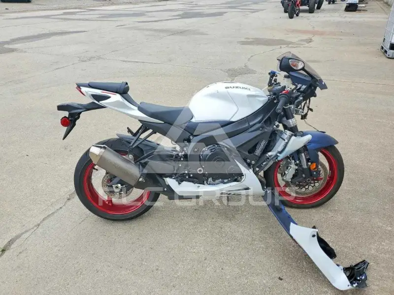 2025 Suzuki GSX photo