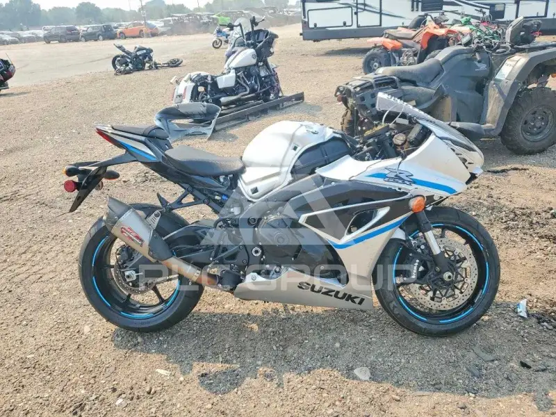 2025 Suzuki GSX photo