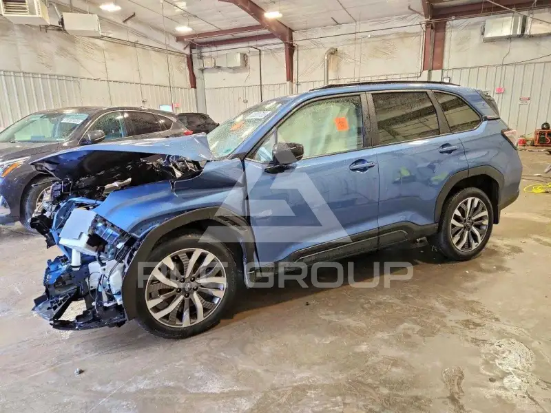 2025 Subaru Forester фото