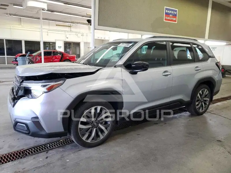 2025 Subaru Forester фото