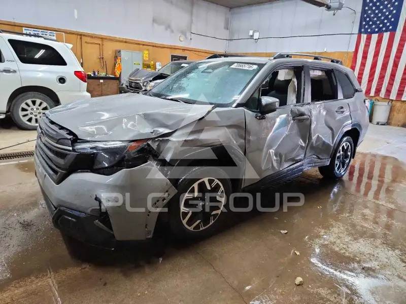 2025 Subaru Forester photo