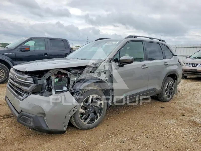 2025 Subaru Forester фото