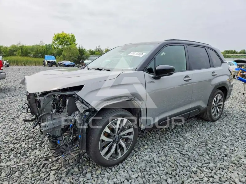 2025 Subaru Forester фото