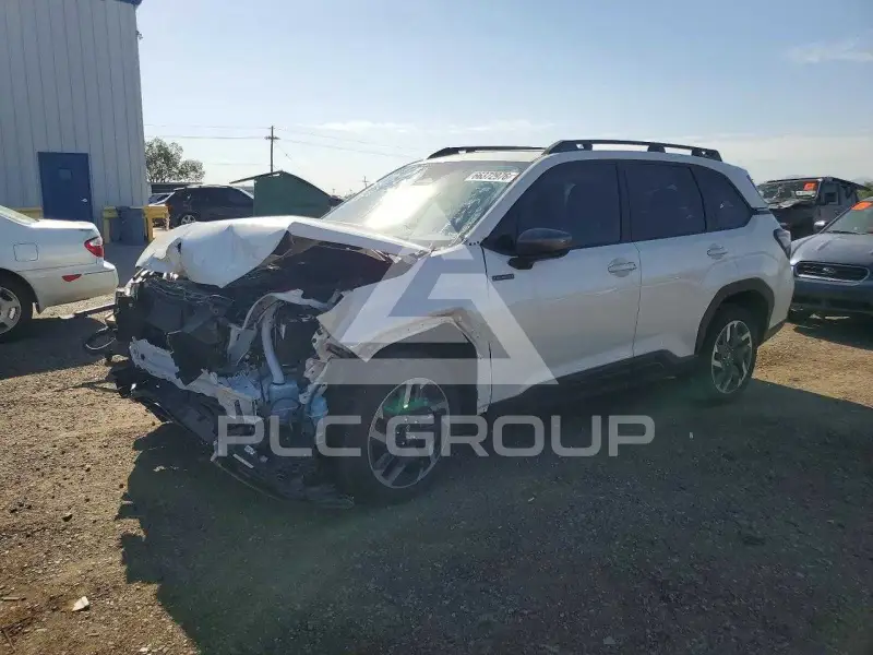 2025 Subaru Forester фото