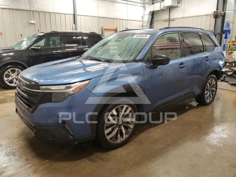 2025 Subaru Forester photo