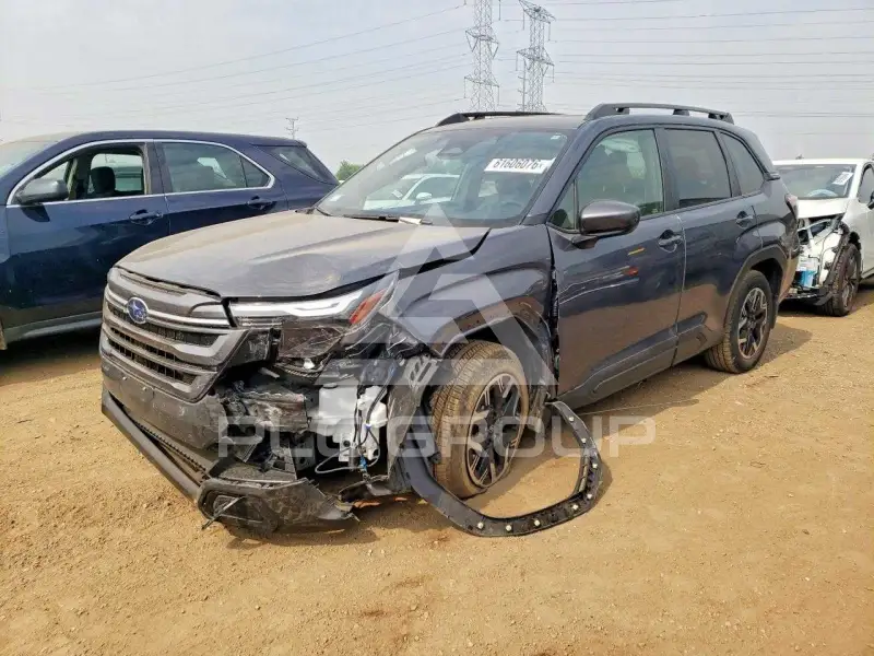 2025 Subaru Forester photo