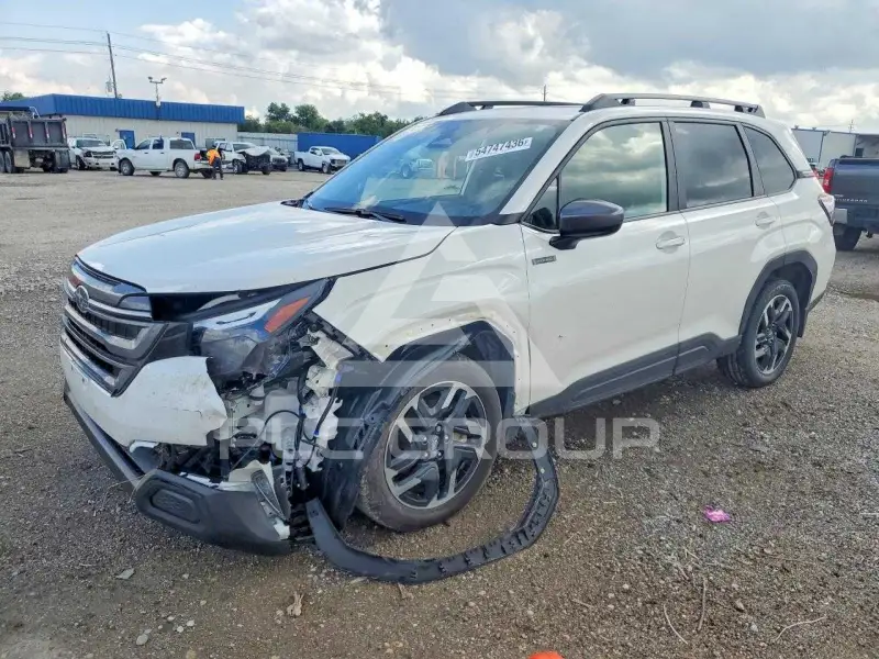 2025 Subaru Forester photo