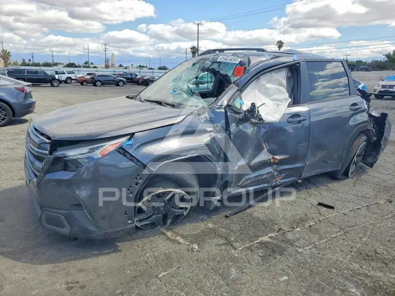 2025 Subaru Forester фото