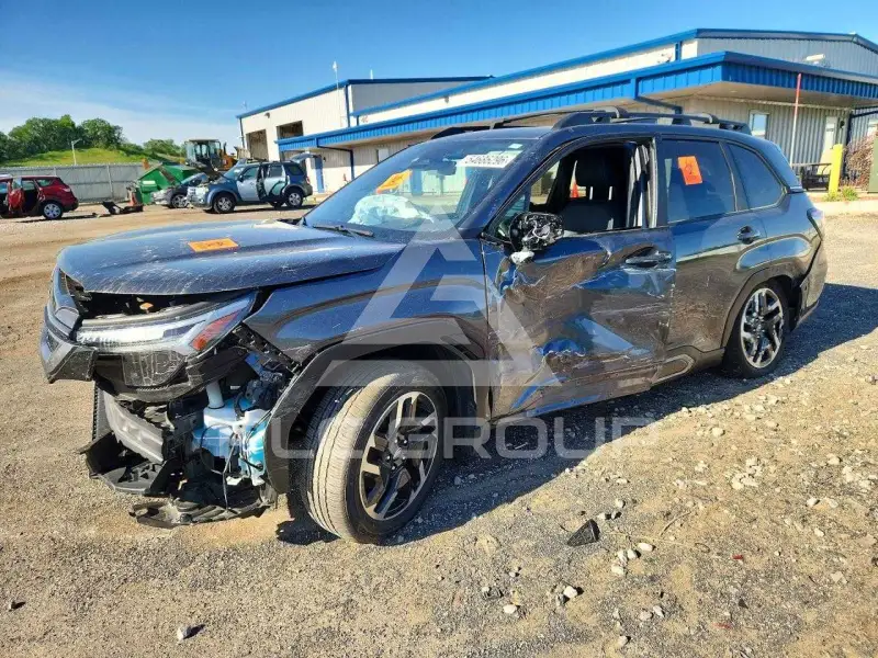 2025 Subaru Forester фото