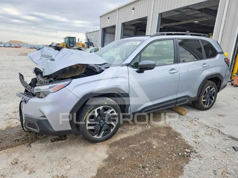 2025 Subaru Forester фото