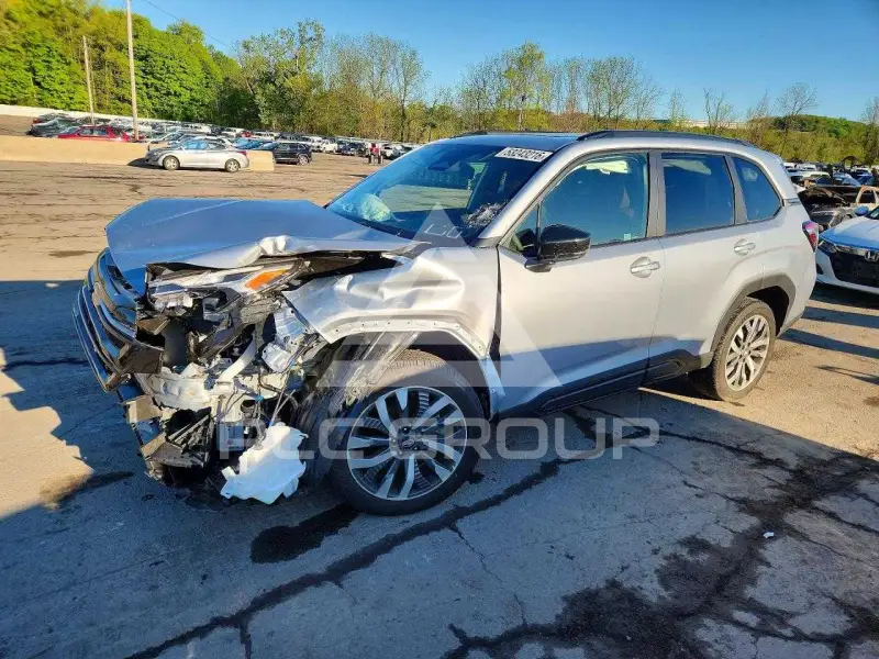 2025 Subaru Forester фото