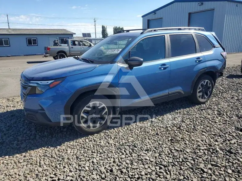 2025 Subaru Forester photo