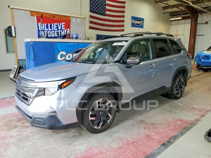 2025 Subaru Forester фото