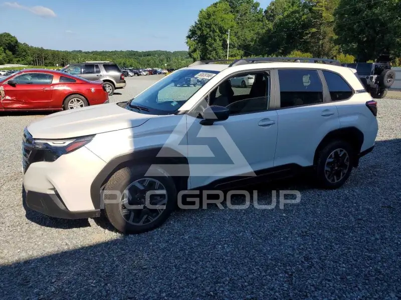 2025 Subaru Forester photo
