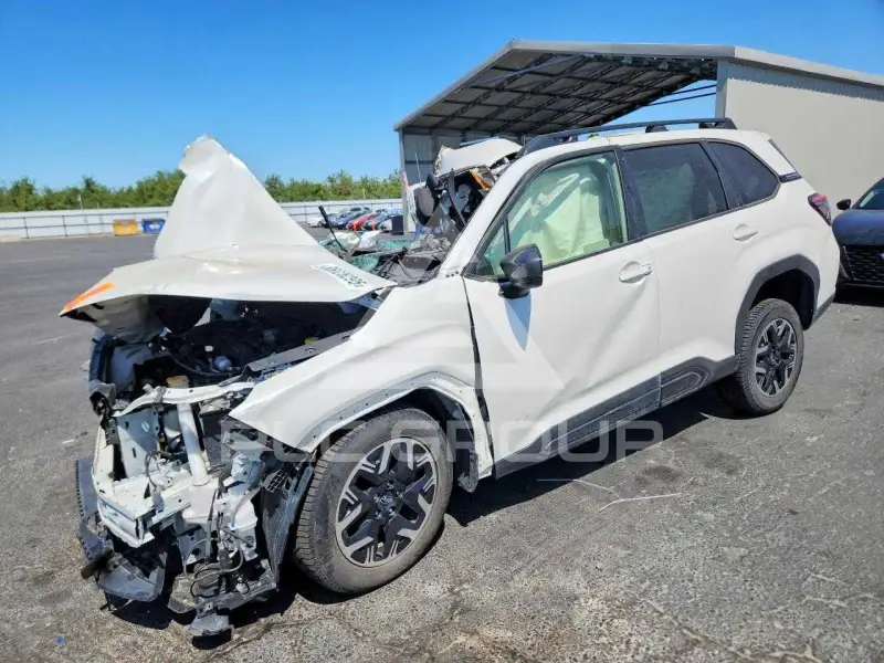 2025 Subaru Forester photo