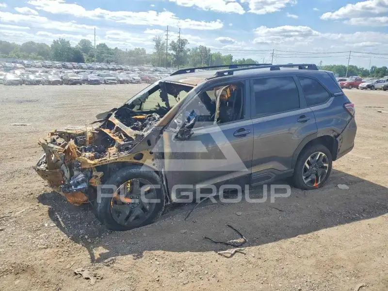 2025 Subaru Forester фото