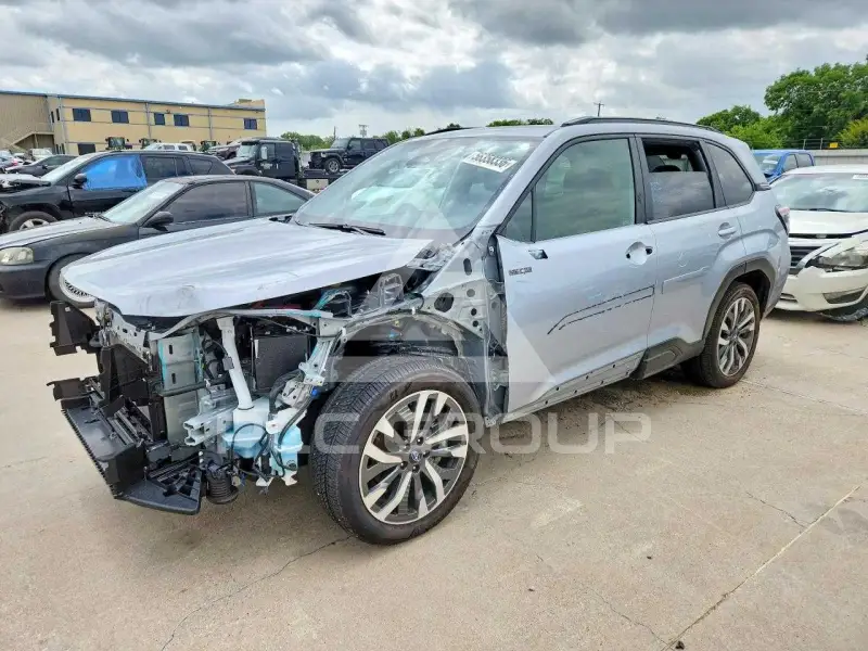 2025 Subaru Forester фото