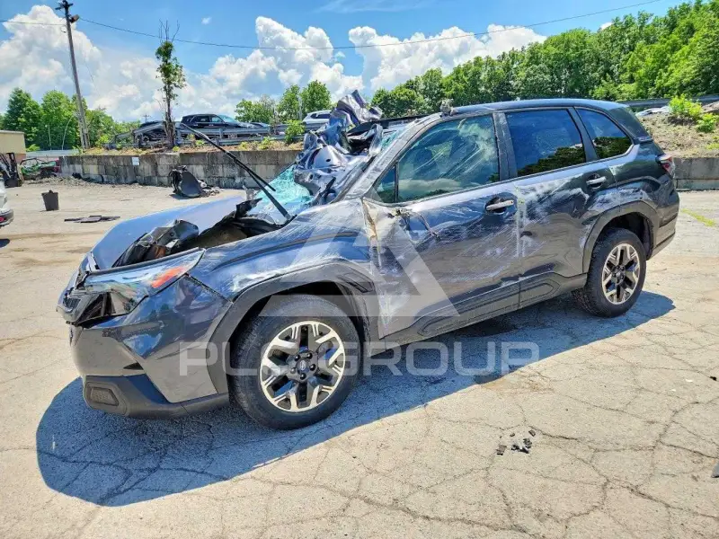 2025 Subaru Forester photo