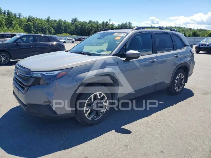 2025 Subaru Forester photo