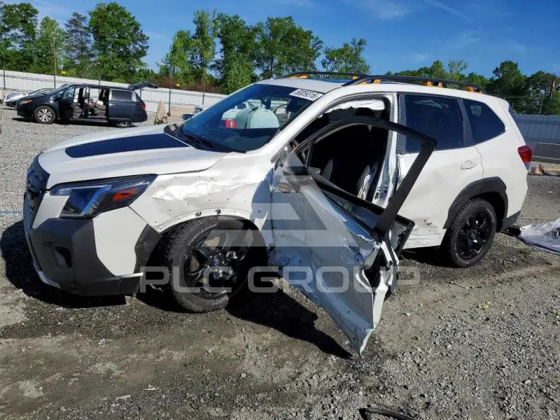 2025 Subaru Forester фото