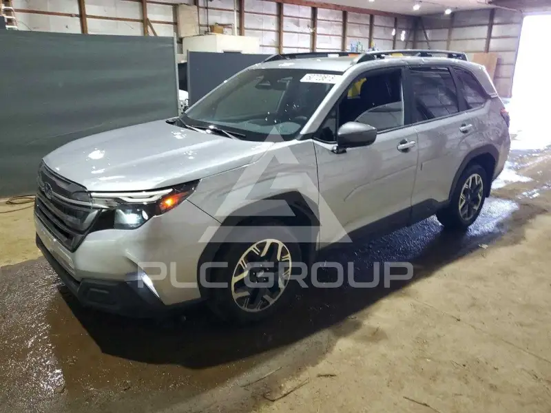 2025 Subaru Forester photo