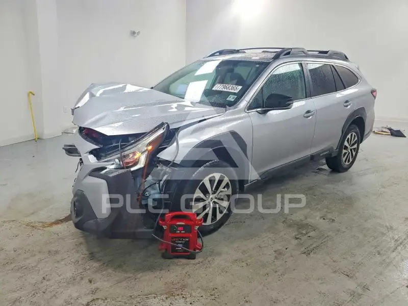 2025 Subaru Outback photo