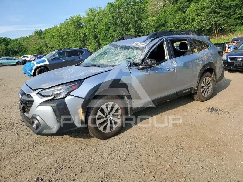 2025 Subaru Outback photo