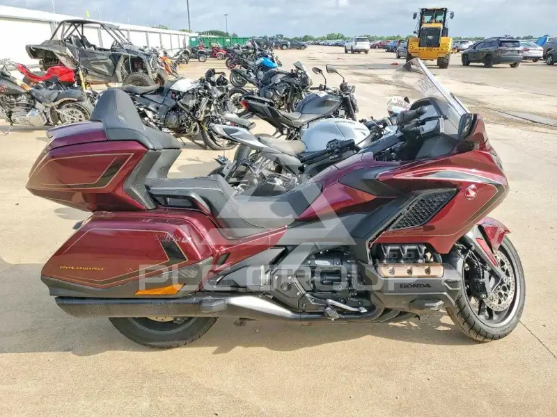 2025 Honda GL photo