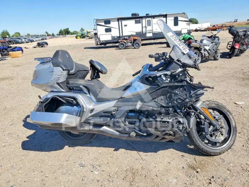 2025 Honda GL фото