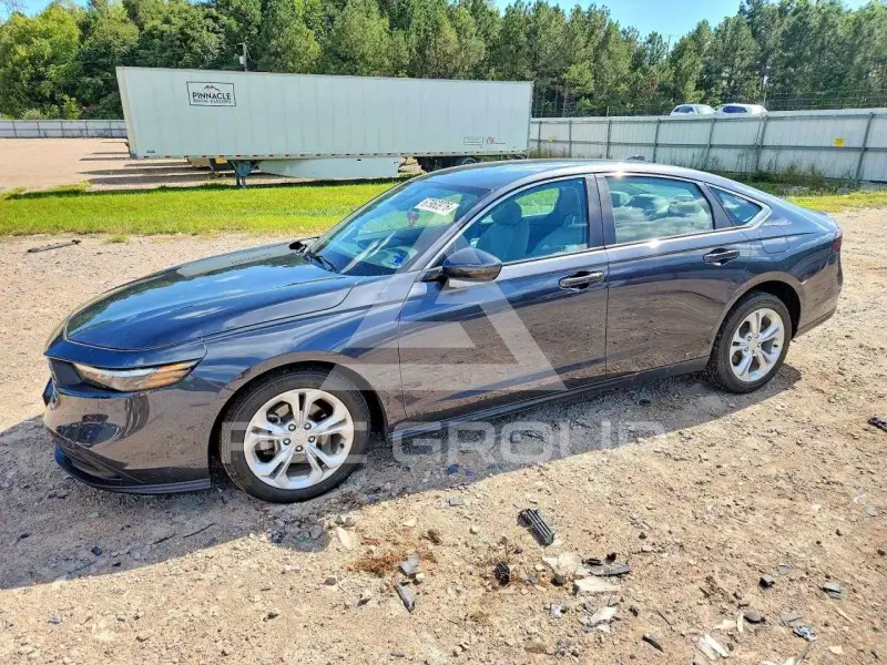 2025 Honda Accord photo