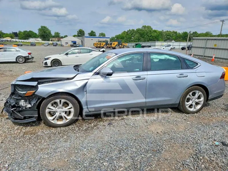 2025 Honda Accord photo