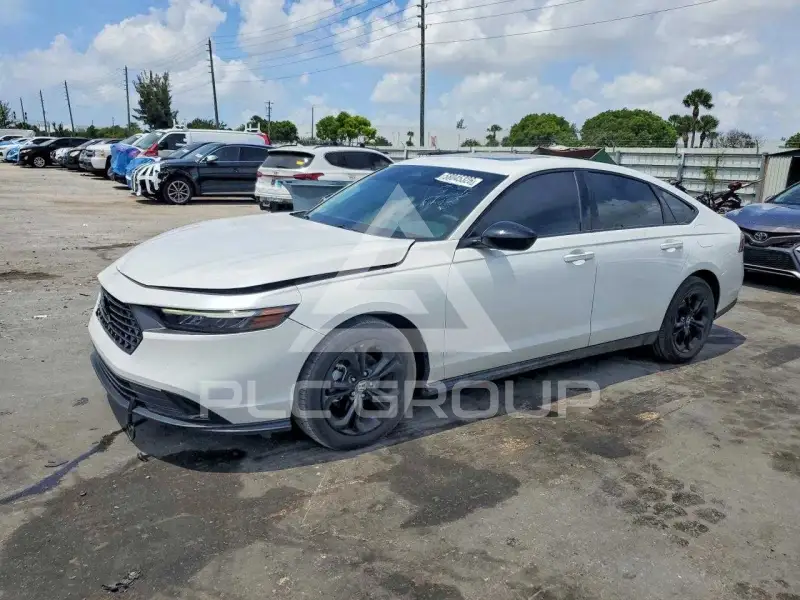 2025 Honda Accord photo