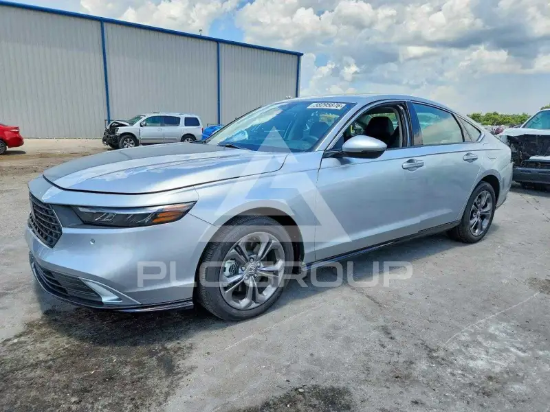 2025 Honda Accord photo
