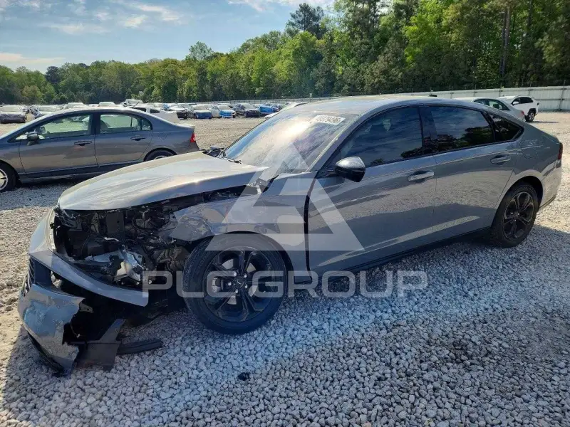 2025 Honda Accord photo
