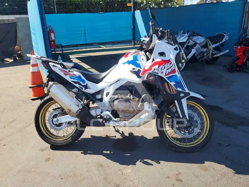 2025 Honda Africa Twin фото