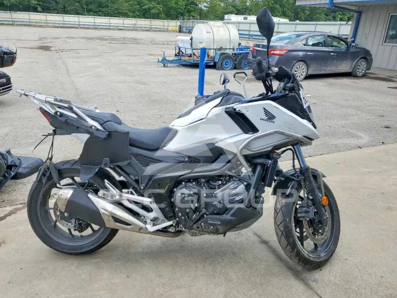 2025 Honda NC photo