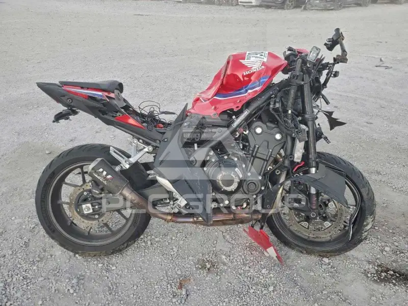 2025 Honda CBR photo