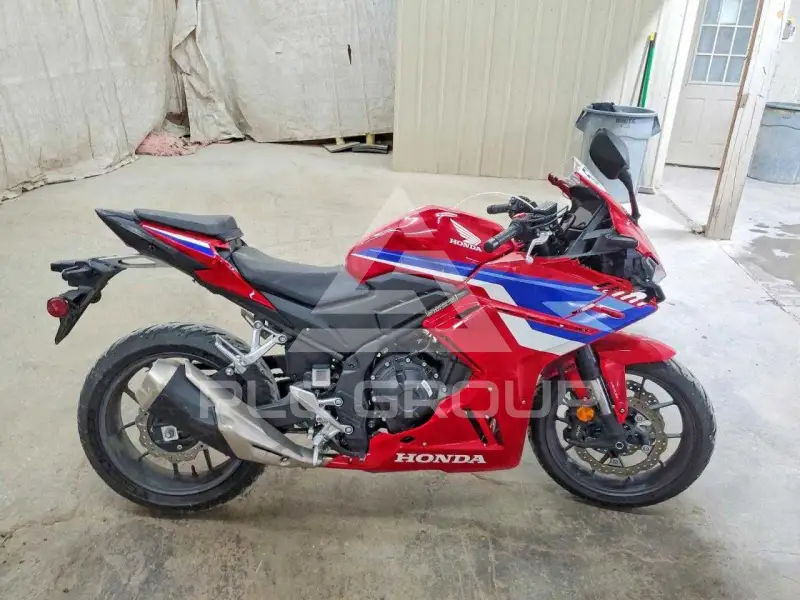 2025 Honda CBR photo