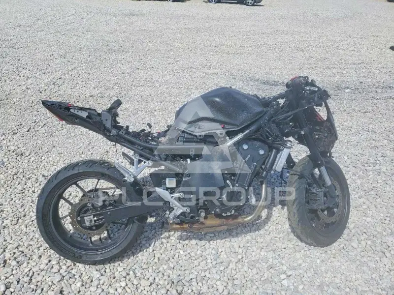 2025 Honda CBR photo