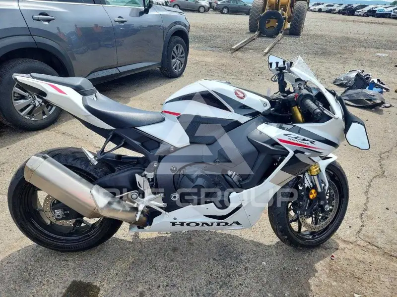 2025 Honda CBR фото