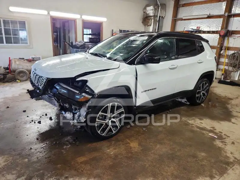 2025 Jeep COMPASS photo