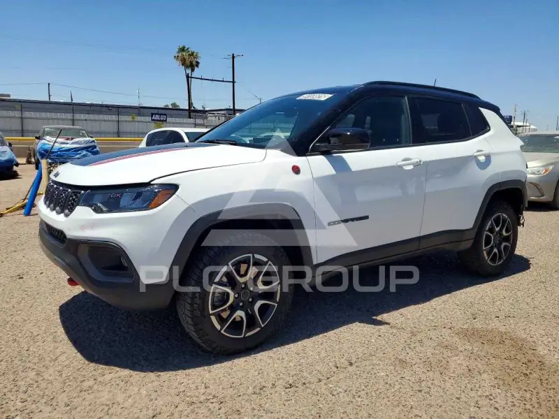 2025 Jeep COMPASS photo