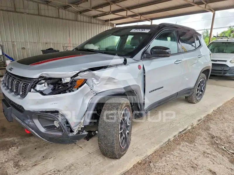 2025 Jeep COMPASS фото