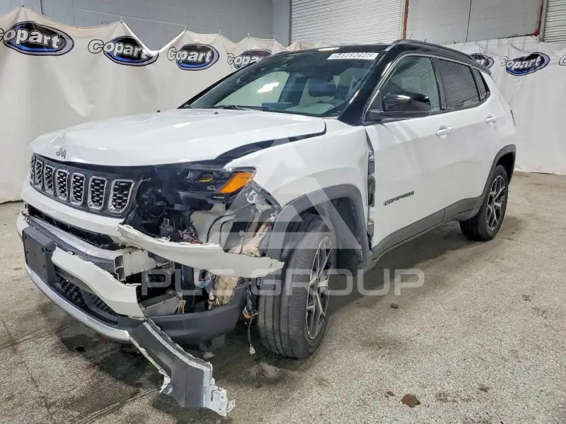 2025 Jeep COMPASS photo